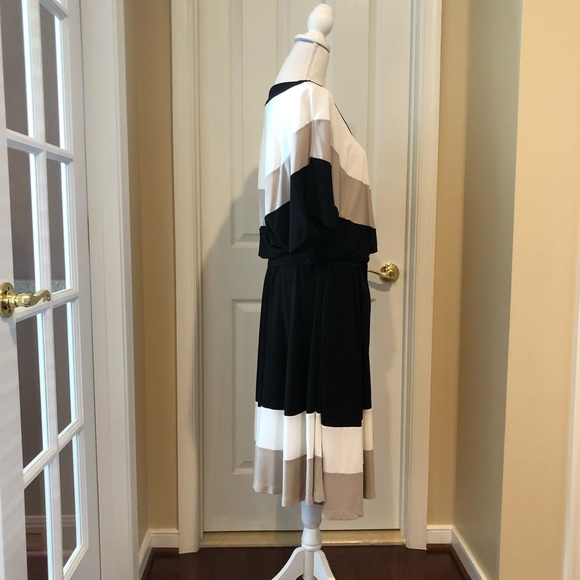 St John Dress - Picture 2 of 7